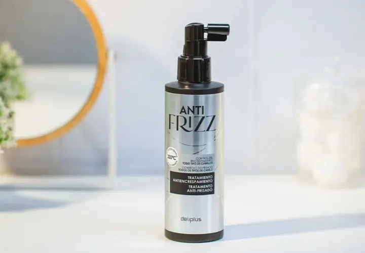 Tratamiento Anti Frizz para saber como quitar el frizz del pelo. Controla el encrespamiento de todo tipo de cabello.
