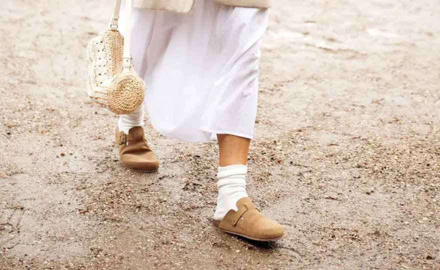 Birkenstock con calcetines: ¿Sigue siendo tendencia? Guía 2026