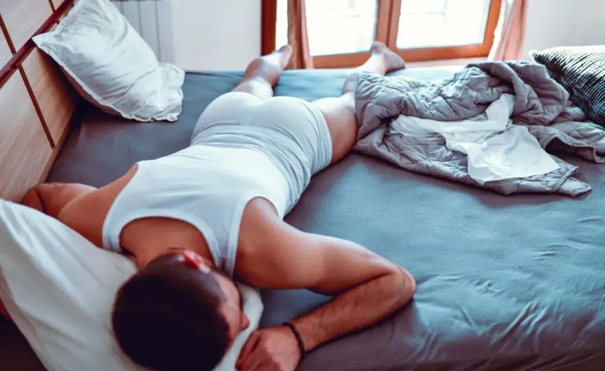 Dormir sin ropa interior: ¿es bueno o malo? Guía práctica