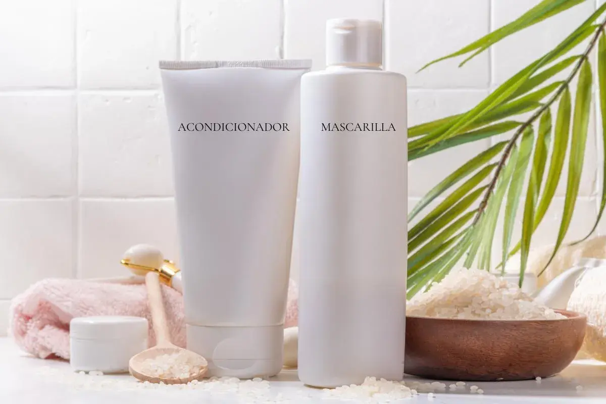 Acondicionador y mascarilla para el cabello, ¿qué va primero? Ingredientes naturales y herramientas de spa para tu rutina de belleza.