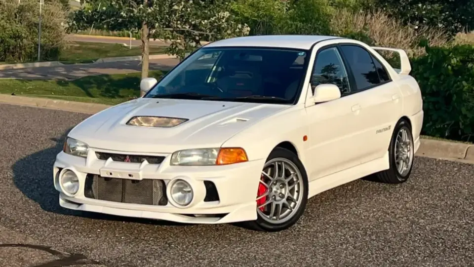 Mitsubishi Lancer Evo IV - ¿Vale la pena en 2024?
